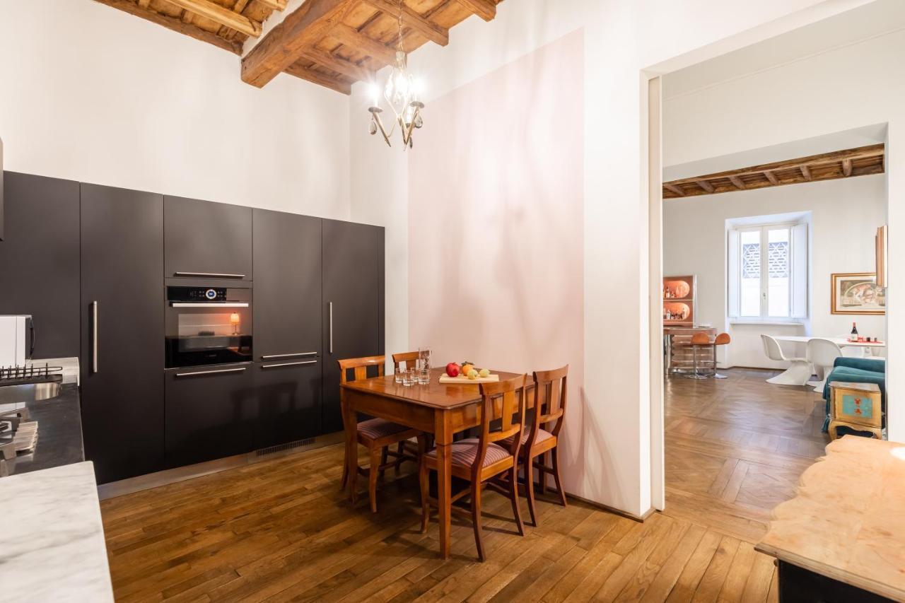 Chic And Style In Historical Via Giulia Rom